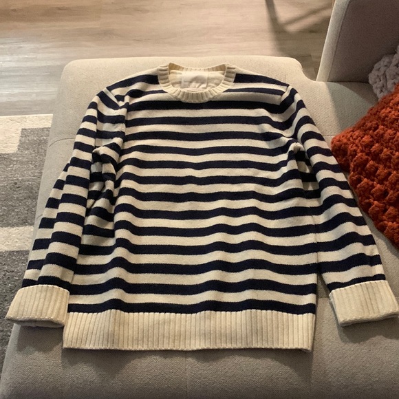 Banana Republic Large Crewneck Sweater - Picture 1 of 2